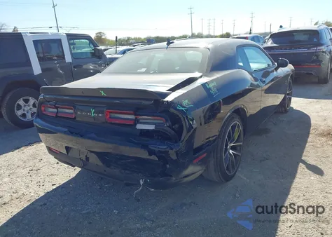 2016 Dodge Challenger R/T Scat Pack z USA, uszkodzony, nr VIN 2C3CDZFJ8GH255527